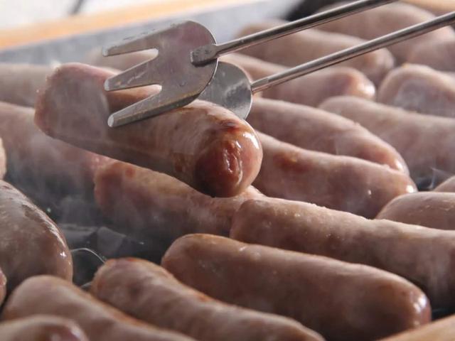 5大公認的垃圾食品，比泡面嚴重得多！“?？印蹦贻p人